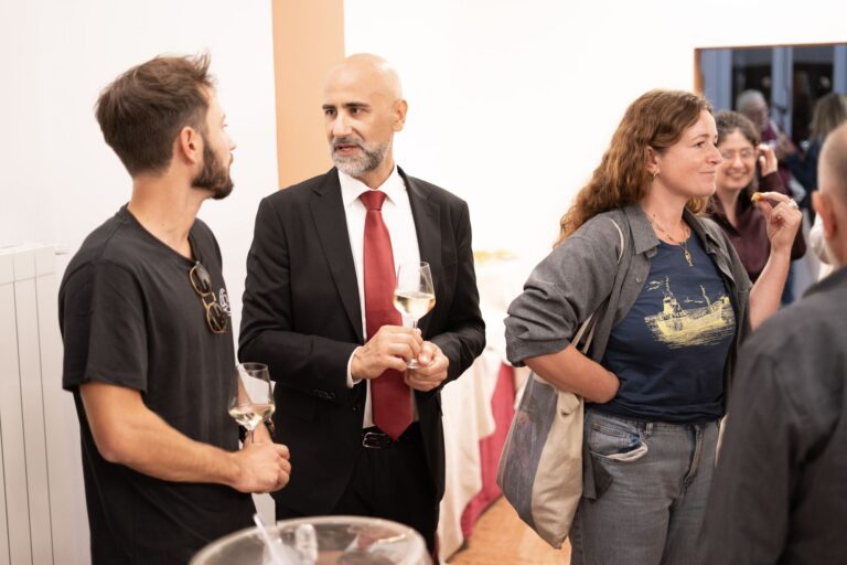 Conversaciones durante el aperitivo