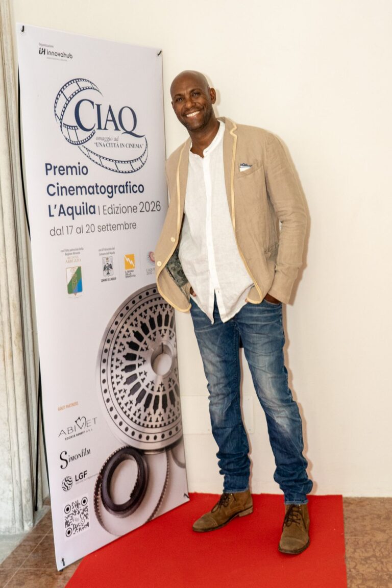 Un invitado en el photocall del CIAQ 2026