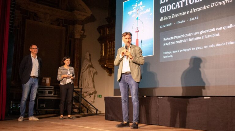 El escenario durante la entrega de los premios al mejor documental